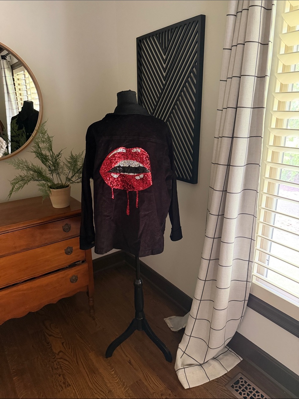 Fantastic Fawn Black corduroy shacket with Red Sequin Lips medium